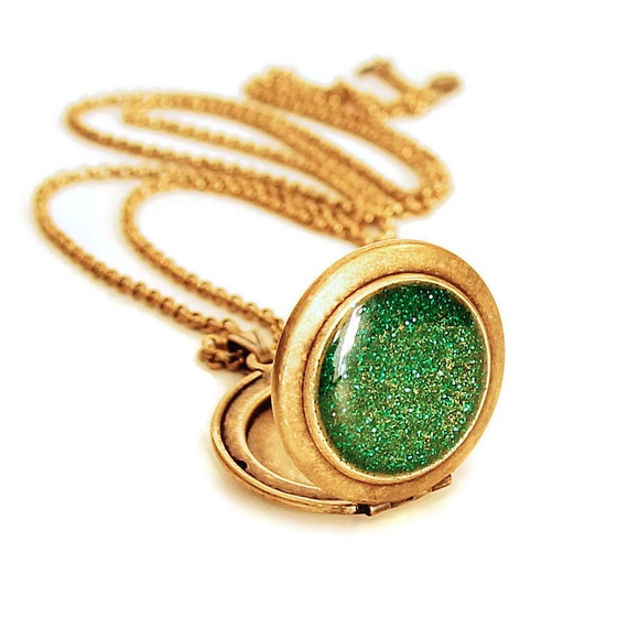 Wicked - Emerald Green Glitter Locket Necklace NWT - Picture 3 of 5